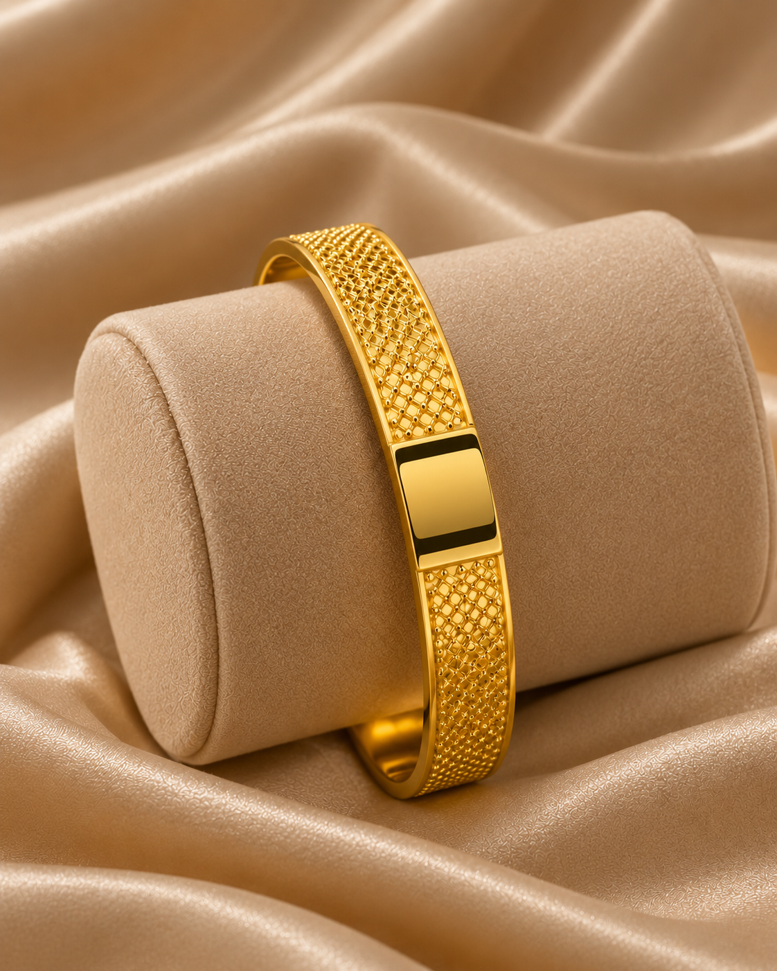 Golden Mesh Luxe Men’s Bracelet