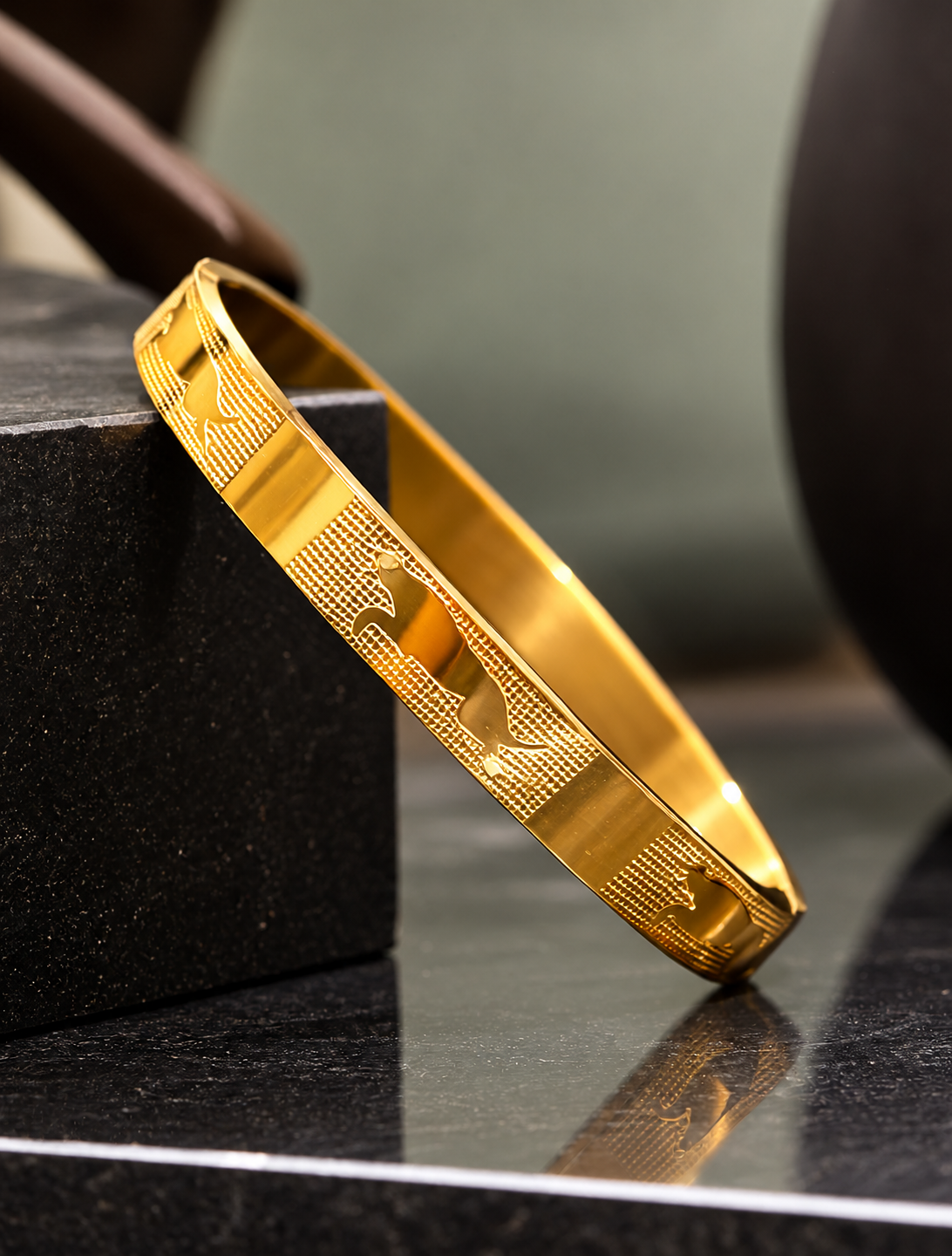 Premium Gold-Tone Running Kangaroo Engraved Men's Kada