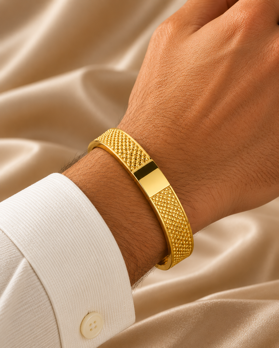 Golden Mesh Luxe Men’s Bracelet