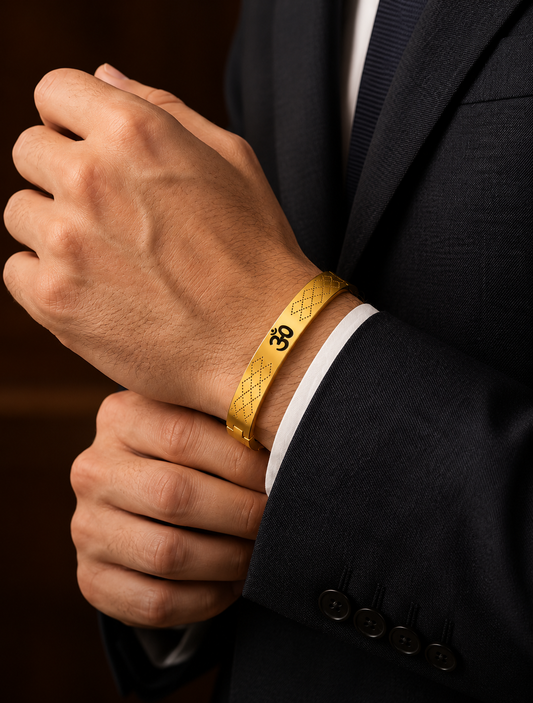 Premium Gold Om Symbol Men's Kada with Diamond-Pattern Engraving
