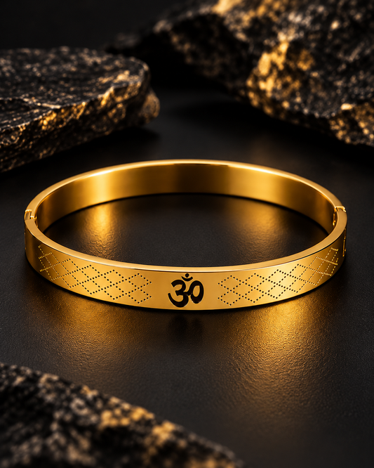 Premium Gold Om Symbol Men's Kada with Diamond-Pattern Engraving